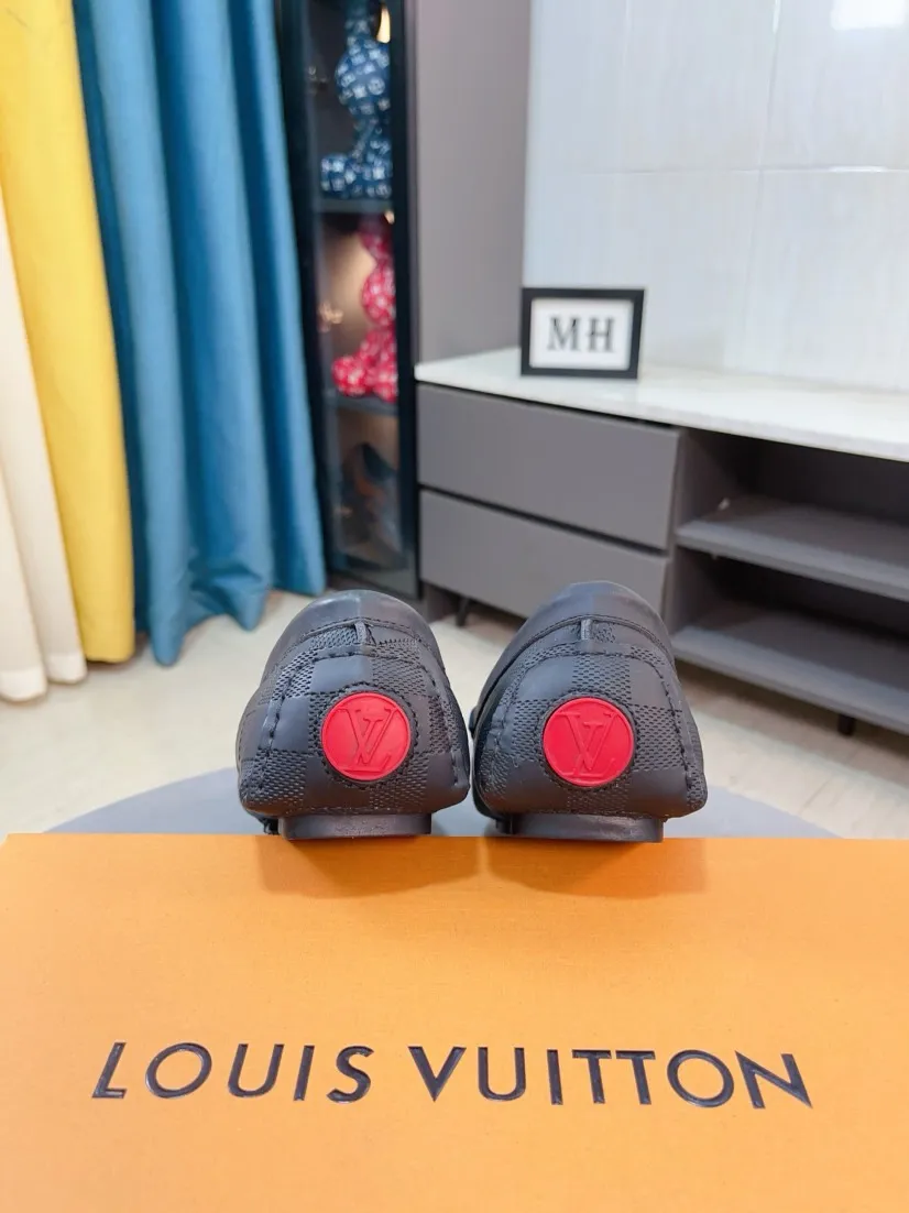 Men's men's shoes💰400🌹🌹[LV Louis Vuitton] New men's beanie shoes💝💝.. Top-grade imported cowhide embossed➕Comfortable leather lining. It is extremely skin-friendly and comfortable, feels very delicate, and the shape is very correct! Perfectly reflects the three-dimensional sense, code number: 38-44